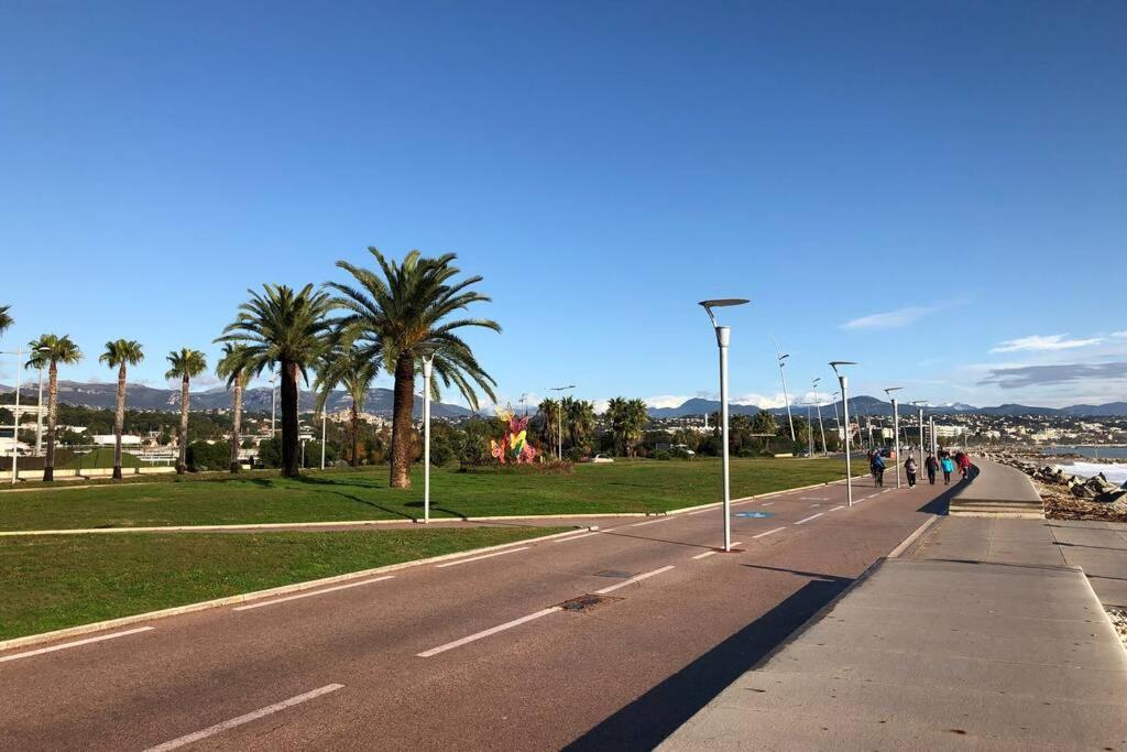 Charmant Appartement Bord De Mer, Plage Cagnes-sur-Mer Luaran gambar