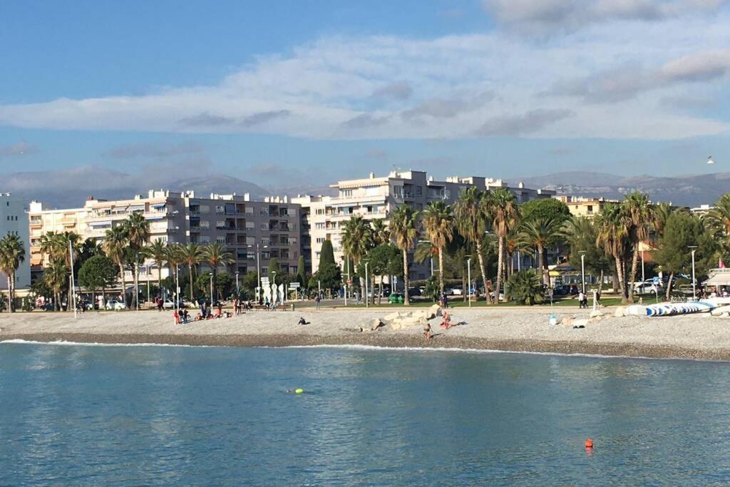 Charmant Appartement Bord De Mer, Plage Cagnes-sur-Mer Luaran gambar
