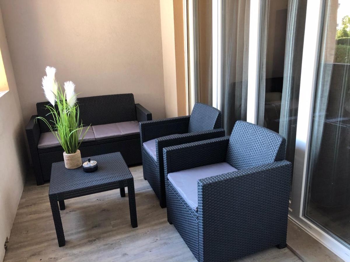 Charmant Appartement Bord De Mer, Plage Cagnes-sur-Mer Luaran gambar