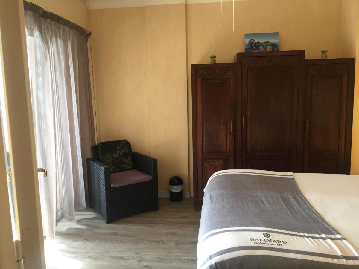 Charmant Appartement Bord De Mer, Plage Cagnes-sur-Mer Luaran gambar
